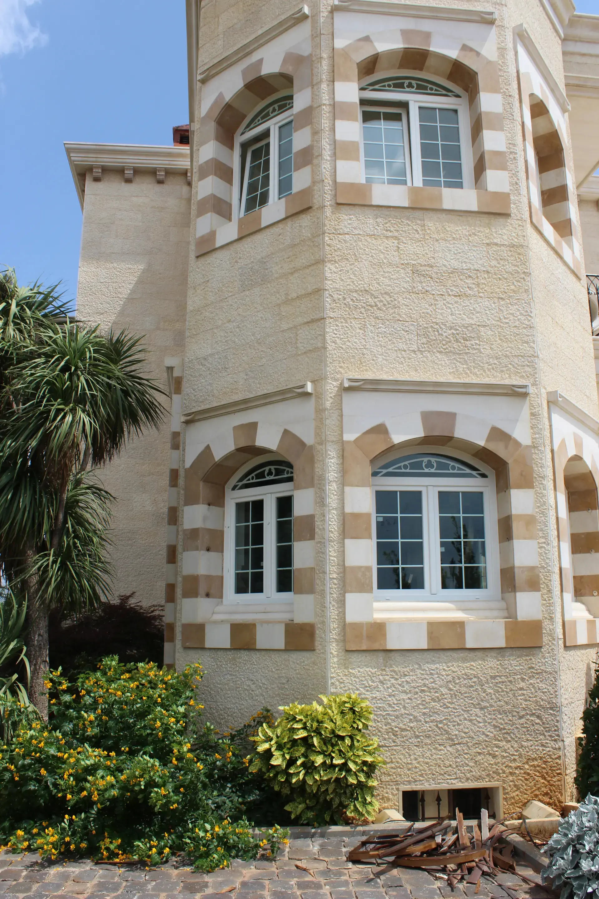 تركيب نوافذ وأبواب uPVC في لبنان - مشروع 7