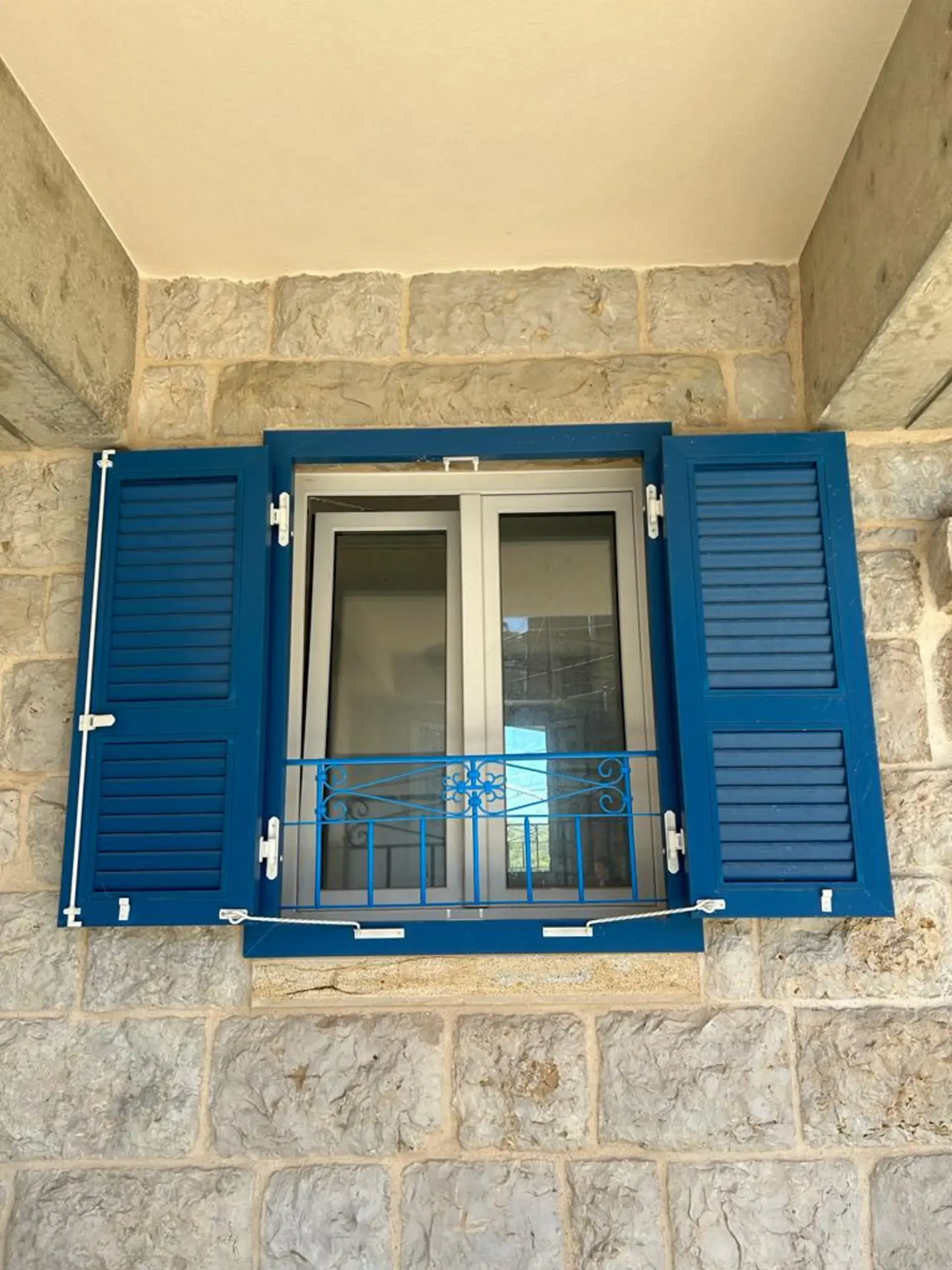 Shutters in uPVC by Bohman Group, view 3